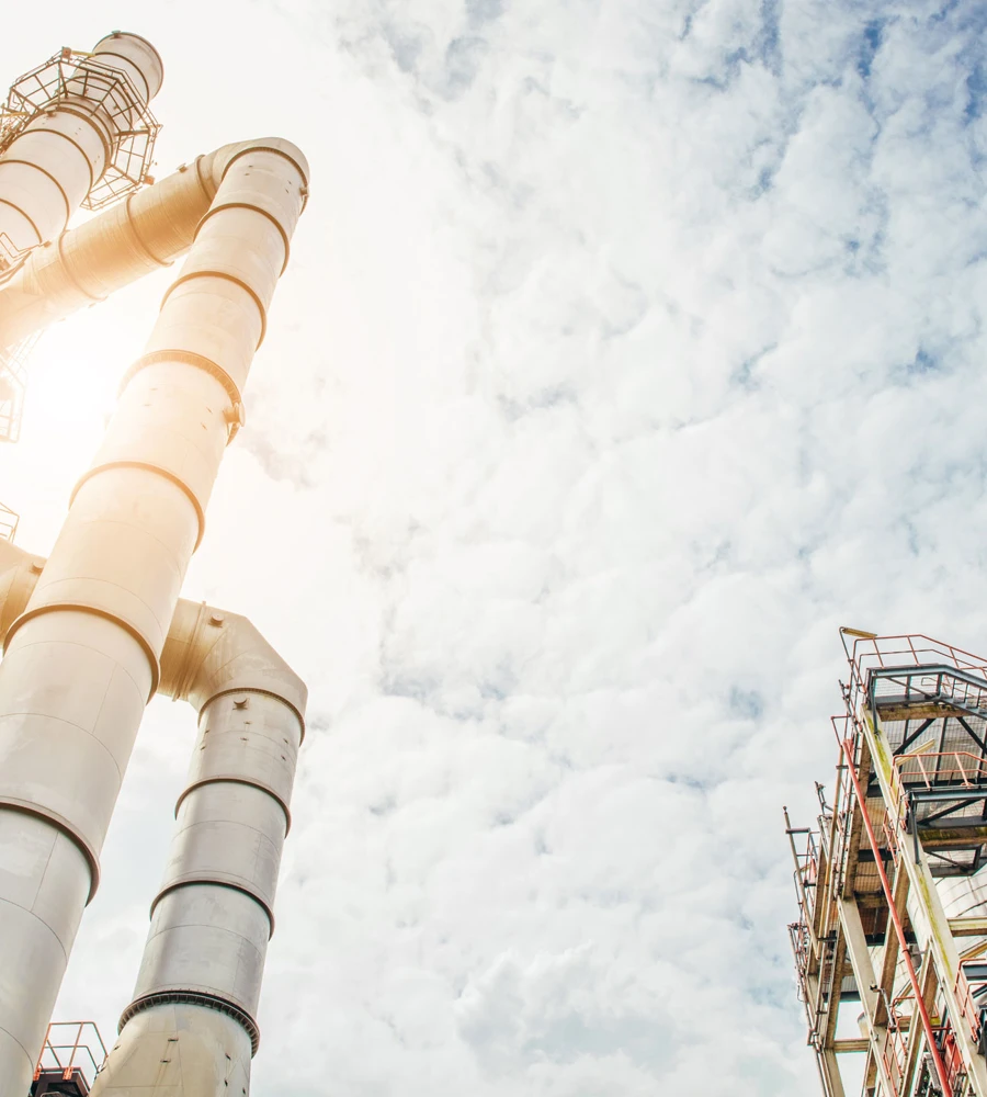Industrial refining facility coated with Jotun protective systems